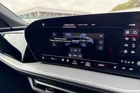  Audi Q5 2.0 TDI S line S Tronic quattro Euro 6 (s/s) 5dr Thumbnail #22