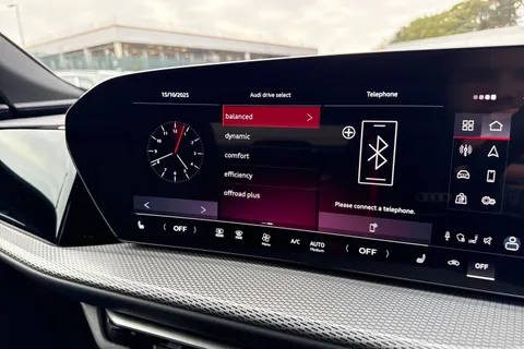  Audi Q5 2.0 TDI S line S Tronic quattro Euro 6 (s/s) 5dr Thumbnail #31