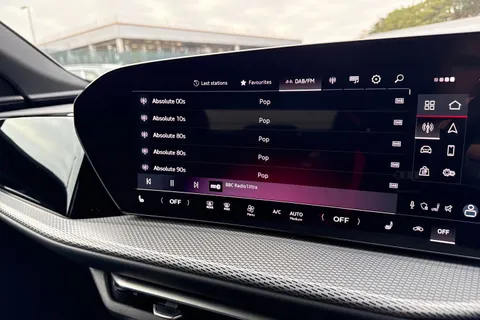  Audi Q5 2.0 TDI S line S Tronic quattro Euro 6 (s/s) 5dr Thumbnail #33