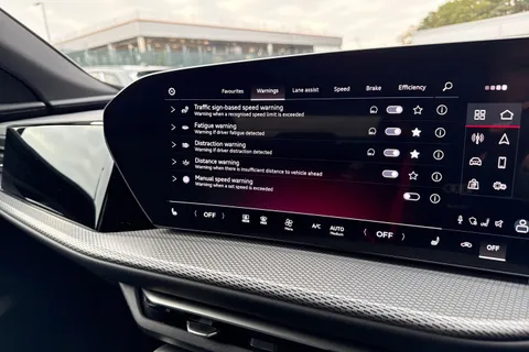  Audi Q5 2.0 TDI S line S Tronic quattro Euro 6 (s/s) 5dr Thumbnail #40