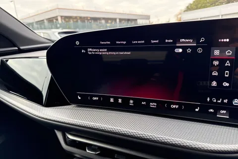  Audi Q5 2.0 TDI S line S Tronic quattro Euro 6 (s/s) 5dr Thumbnail #44