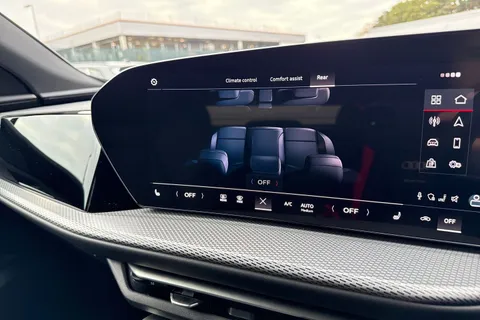  Audi Q5 2.0 TDI S line S Tronic quattro Euro 6 (s/s) 5dr Thumbnail #47