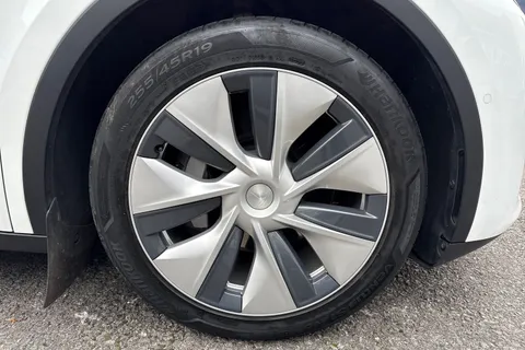 MA72YVG Tesla Model Y (Dual Motor) Long Range Auto 4WDE 5dr Thumbnail #11