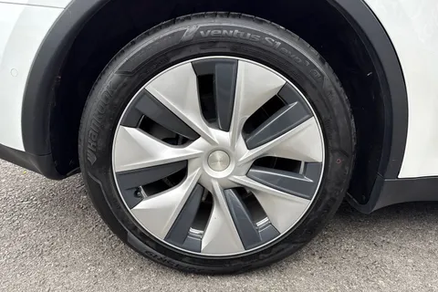 MA72YVG Tesla Model Y (Dual Motor) Long Range Auto 4WDE 5dr Thumbnail #13