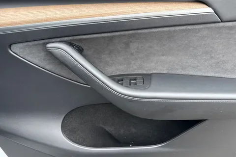 MA72YVG Tesla Model Y (Dual Motor) Long Range Auto 4WDE 5dr Thumbnail #22