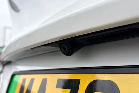 MA72YVG Tesla Model Y (Dual Motor) Long Range Auto 4WDE 5dr Thumbnail #36