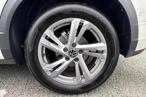 KT74AOS Volkswagen T-Roc 2.0 TDI 150 EVO R-Line 5dr DSG⭐Low TAX £195 a year, Rear view camera⭐ Thumbnail #11