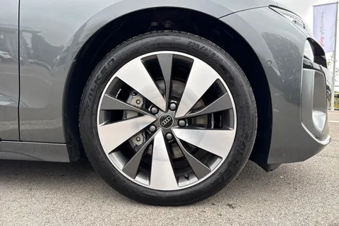  Audi A6 E-Tron Avant 100kWh Performance S line Auto 5dr Thumbnail #10