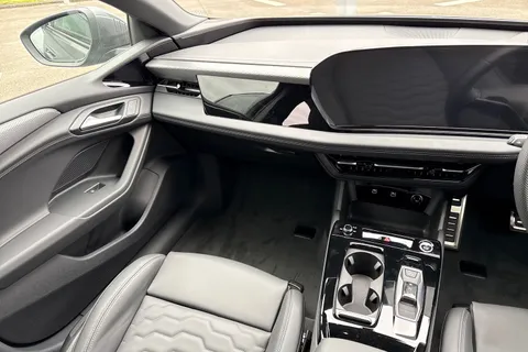  Audi A6 E-Tron Avant 100kWh Performance S line Auto 5dr Thumbnail #20