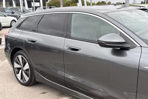  Audi A6 E-Tron Avant 100kWh Performance S line Auto 5dr Thumbnail #26