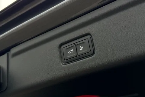  Audi A6 E-Tron Avant 100kWh Performance S line Auto 5dr Thumbnail #28