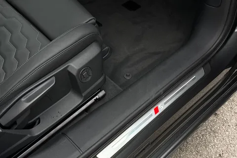  Audi A6 E-Tron Avant 100kWh Performance S line Auto 5dr Thumbnail #32