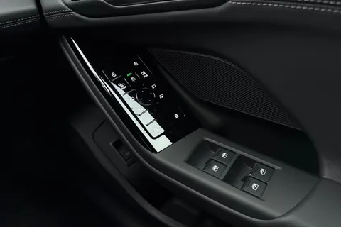  Audi A6 E-Tron Avant 100kWh Performance S line Auto 5dr Thumbnail #40