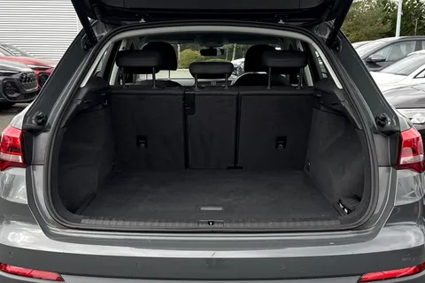 DS72UJL Audi Q3 Technik 35 TFSI 150 PS S tronic Thumbnail #6