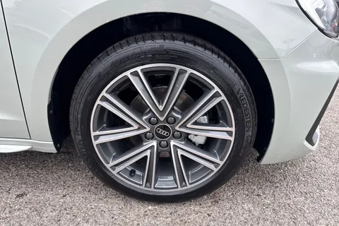  Audi A1 1.0 TFSI 30 S line Sportback Euro 6 (s/s) 5dr Thumbnail #12