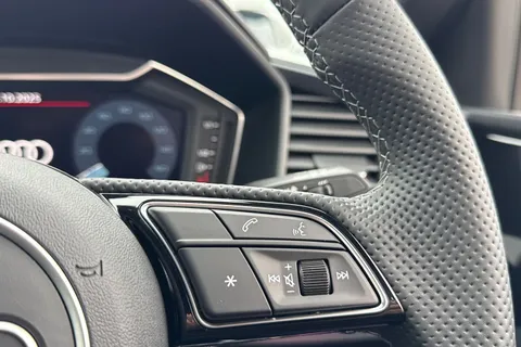  Audi A1 1.0 TFSI 30 S line Sportback Euro 6 (s/s) 5dr Thumbnail #25