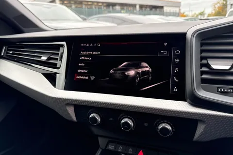  Audi A1 1.0 TFSI 30 S line Sportback Euro 6 (s/s) 5dr Thumbnail #34