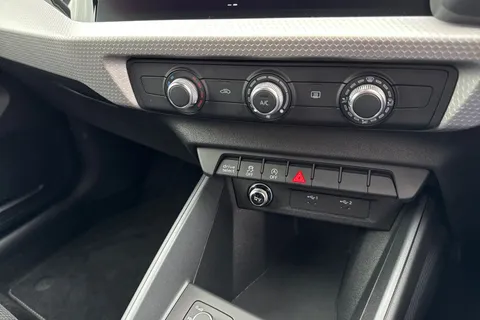  Audi A1 1.0 TFSI 30 S line Sportback Euro 6 (s/s) 5dr Thumbnail #41