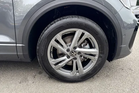 DK25ZLN Volkswagen T-Roc 2.0 TDI 150 EVO R-Line 5dr DSG | Heated Seats | App Connect Thumbnail #11