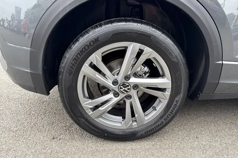 DK25ZLN Volkswagen T-Roc 2.0 TDI 150 EVO R-Line 5dr DSG | Heated Seats | App Connect Thumbnail #12