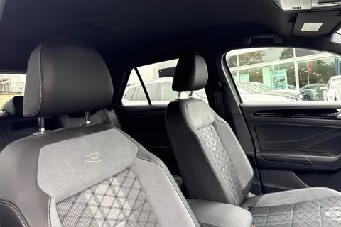 DK25ZLN Volkswagen T-Roc 2.0 TDI 150 EVO R-Line 5dr DSG | Heated Seats | App Connect Thumbnail #25