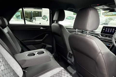 DK25ZLN Volkswagen T-Roc 2.0 TDI 150 EVO R-Line 5dr DSG | Heated Seats | App Connect Thumbnail #39