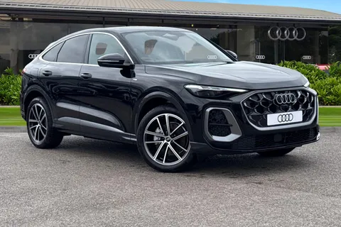  Audi Q5 2.0 TFSI S line Sportback S Tronic quattro Euro 6 (s/s) 5dr Thumbnail #2