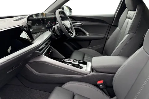  Audi Q5 2.0 TFSI S line Sportback S Tronic quattro Euro 6 (s/s) 5dr Thumbnail #15