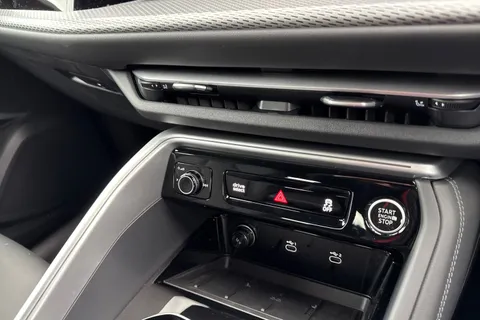  Audi Q5 2.0 TFSI S line Sportback S Tronic quattro Euro 6 (s/s) 5dr Thumbnail #51