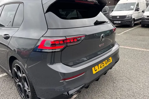CY25GMG Volkswagen Golf 2.0 TSI 300 GTI Clubsport 5dr DSG⭐Black Pack, DCC, Sunroof, 'Akrapovic' exh Thumbnail #8