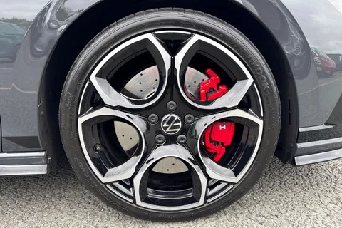 CY25GMG Volkswagen Golf 2.0 TSI 300 GTI Clubsport 5dr DSG⭐Black Pack, DCC, Sunroof, 'Akrapovic' exh Thumbnail #10