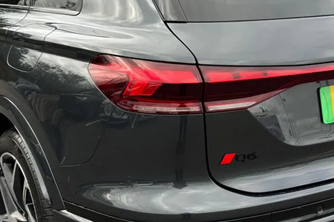 KW74LZF Audi Q6 E-Tron Q6 SUV Edition 1 e-tron quattro 285,00 kW Thumbnail #8