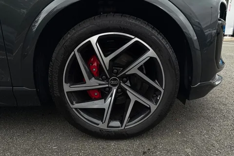 KW74LZF Audi Q6 E-Tron Q6 SUV Edition 1 e-tron quattro 285,00 kW Thumbnail #10