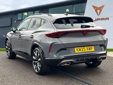 KW25XWP CUPRA Formentor 1.5 eHybrid 204 V2 5dr DSG Thumbnail #3