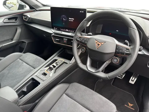 KW25XWP CUPRA Formentor 1.5 eHybrid 204 V2 5dr DSG Thumbnail #8