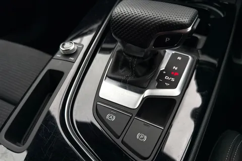 23 of 66 for AUDI A4 35 TFSI Black Edition 5dr S Tronic