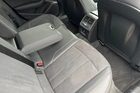 42 of 66 for AUDI A4 35 TFSI Black Edition 5dr S Tronic