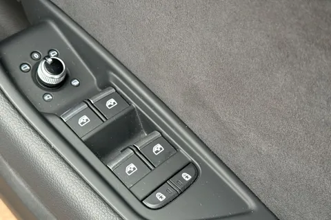 44 of 66 for AUDI A4 35 TFSI Black Edition 5dr S Tronic