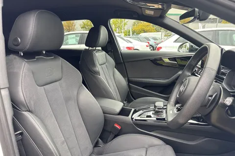 45 of 66 for AUDI A4 35 TFSI Black Edition 5dr S Tronic