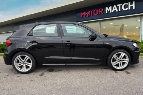 PF72NUY Audi A1 1.5 TFSI 35 S line Sportback S Tronic Euro 6 (s/s) 5dr Thumbnail #4