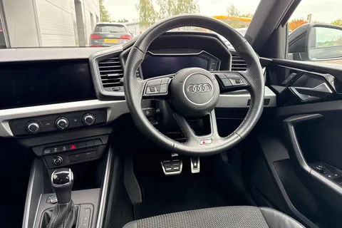 PF72NUY Audi A1 1.5 TFSI 35 S line Sportback S Tronic Euro 6 (s/s) 5dr Thumbnail #19