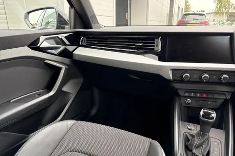 PF72NUY Audi A1 1.5 TFSI 35 S line Sportback S Tronic Euro 6 (s/s) 5dr Thumbnail #21