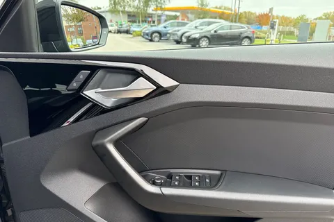 PF72NUY Audi A1 1.5 TFSI 35 S line Sportback S Tronic Euro 6 (s/s) 5dr Thumbnail #22