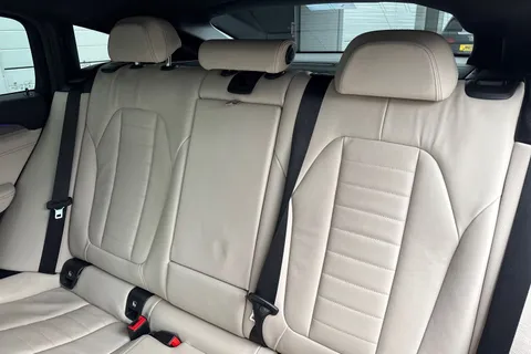 YE19AFV BMW X4 2.0 20d M Sport Auto xDrive Euro 6 (s/s) 5dr Thumbnail #20