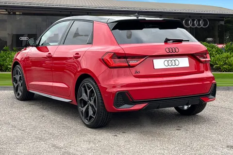  Audi A1 1.5 TFSI 35 Black Edition Sportback S Tronic Euro 6 (s/s) 5dr Thumbnail #3