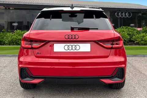  Audi A1 1.5 TFSI 35 Black Edition Sportback S Tronic Euro 6 (s/s) 5dr Thumbnail #5