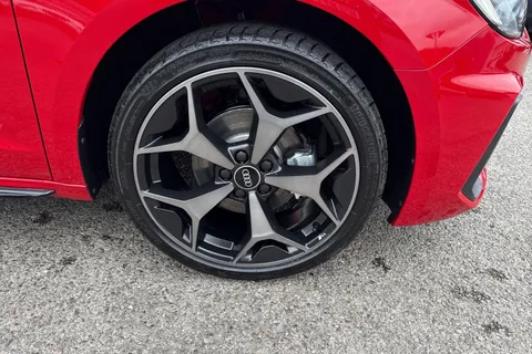  Audi A1 1.5 TFSI 35 Black Edition Sportback S Tronic Euro 6 (s/s) 5dr Thumbnail #12