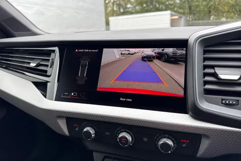  Audi A1 1.5 TFSI 35 Black Edition Sportback S Tronic Euro 6 (s/s) 5dr Thumbnail #31