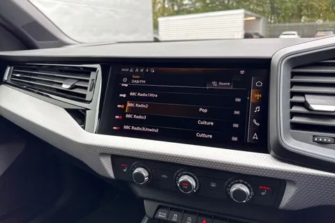  Audi A1 1.5 TFSI 35 Black Edition Sportback S Tronic Euro 6 (s/s) 5dr Thumbnail #34