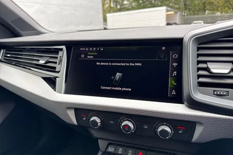  Audi A1 1.5 TFSI 35 Black Edition Sportback S Tronic Euro 6 (s/s) 5dr Thumbnail #38